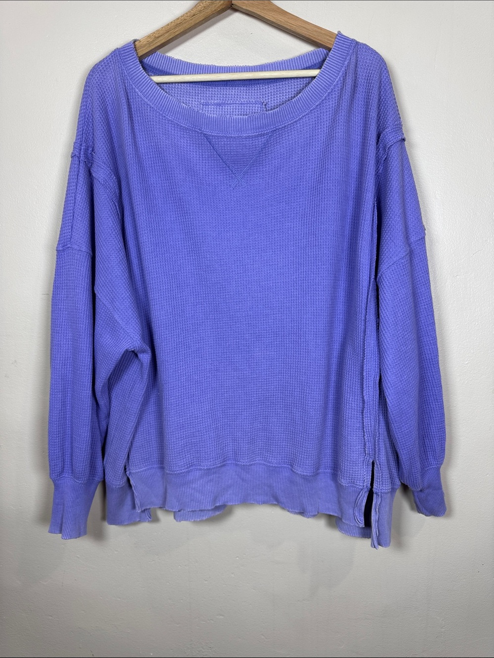 American Eagle Womens Waffle Knit Women’s Sweater Relaxed Crewneck Distressed M